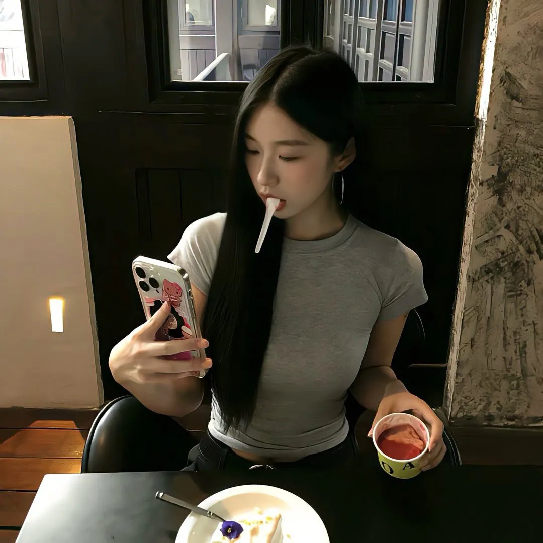 恩斯特高尔：双城映照